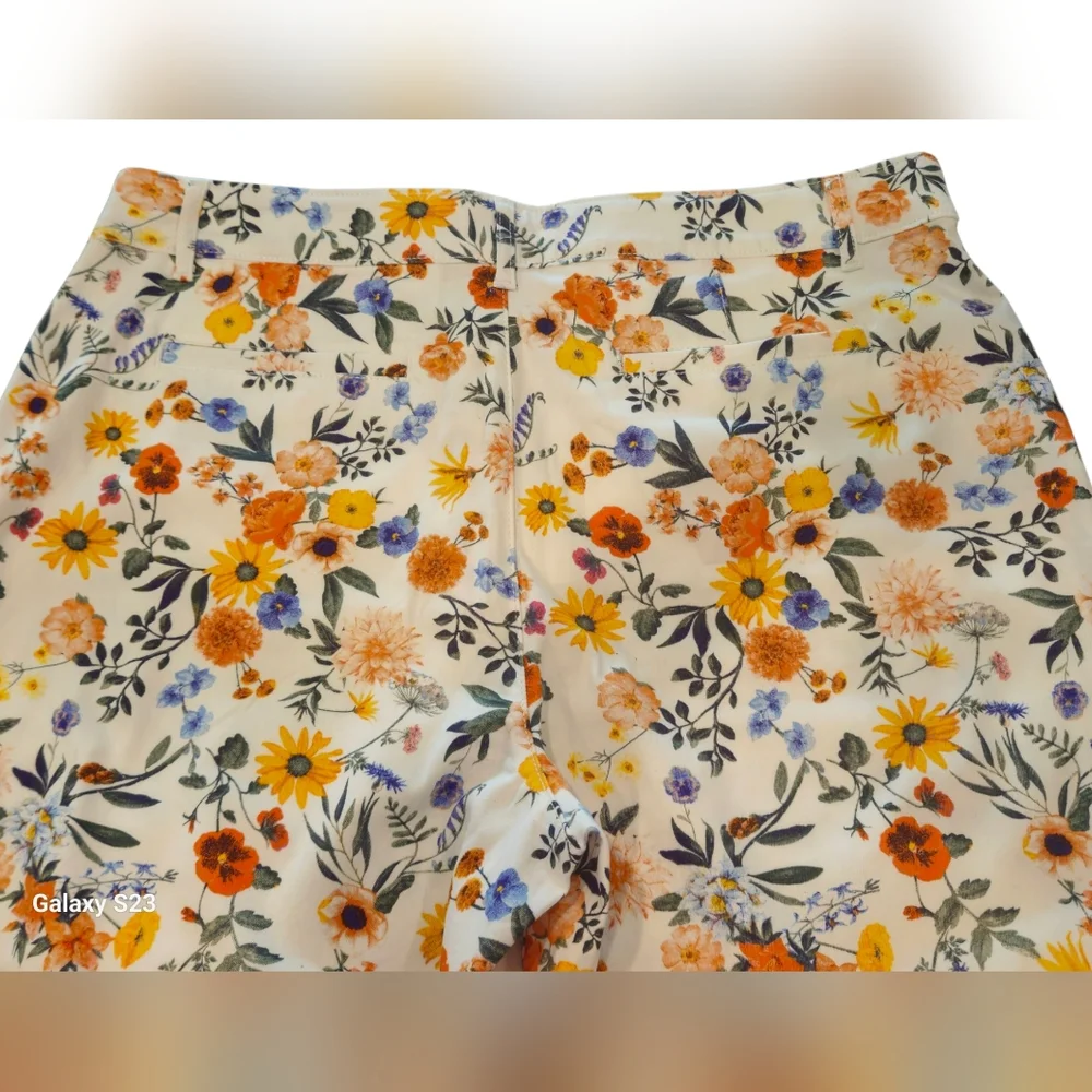 St. John's Bay Floral Midrise Capri Pants - Orange, Yellow, Blue - Picture 4 of 11